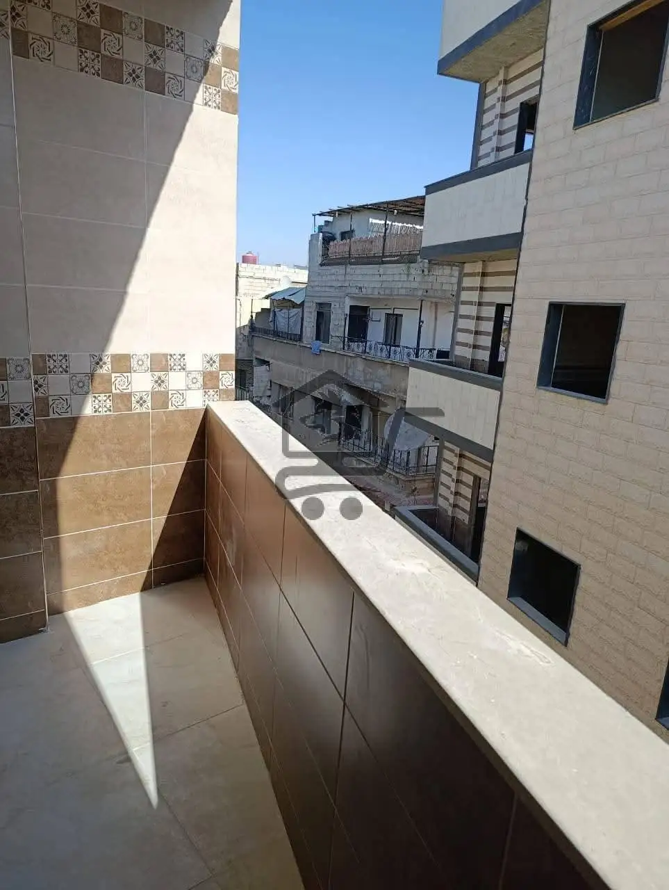 للبيع شقة في حرستا - الصورة 3