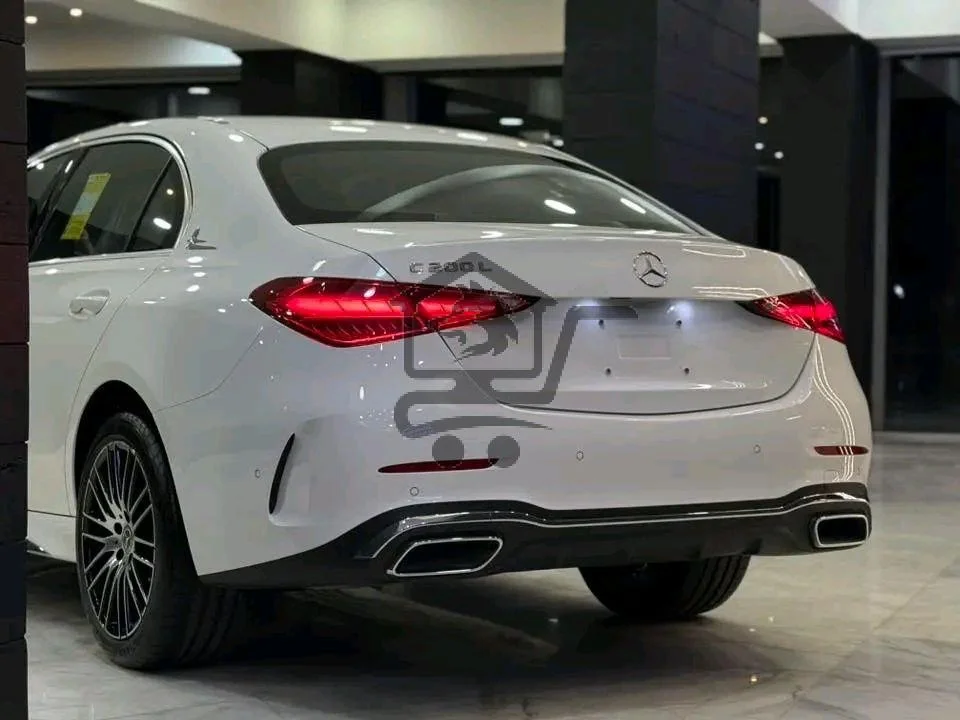 Mercedes C200 L - الصورة 7