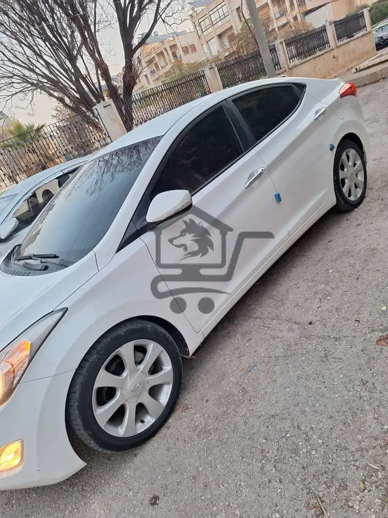 هونداي أفنتي  ٢٠١١ - الصورة 3