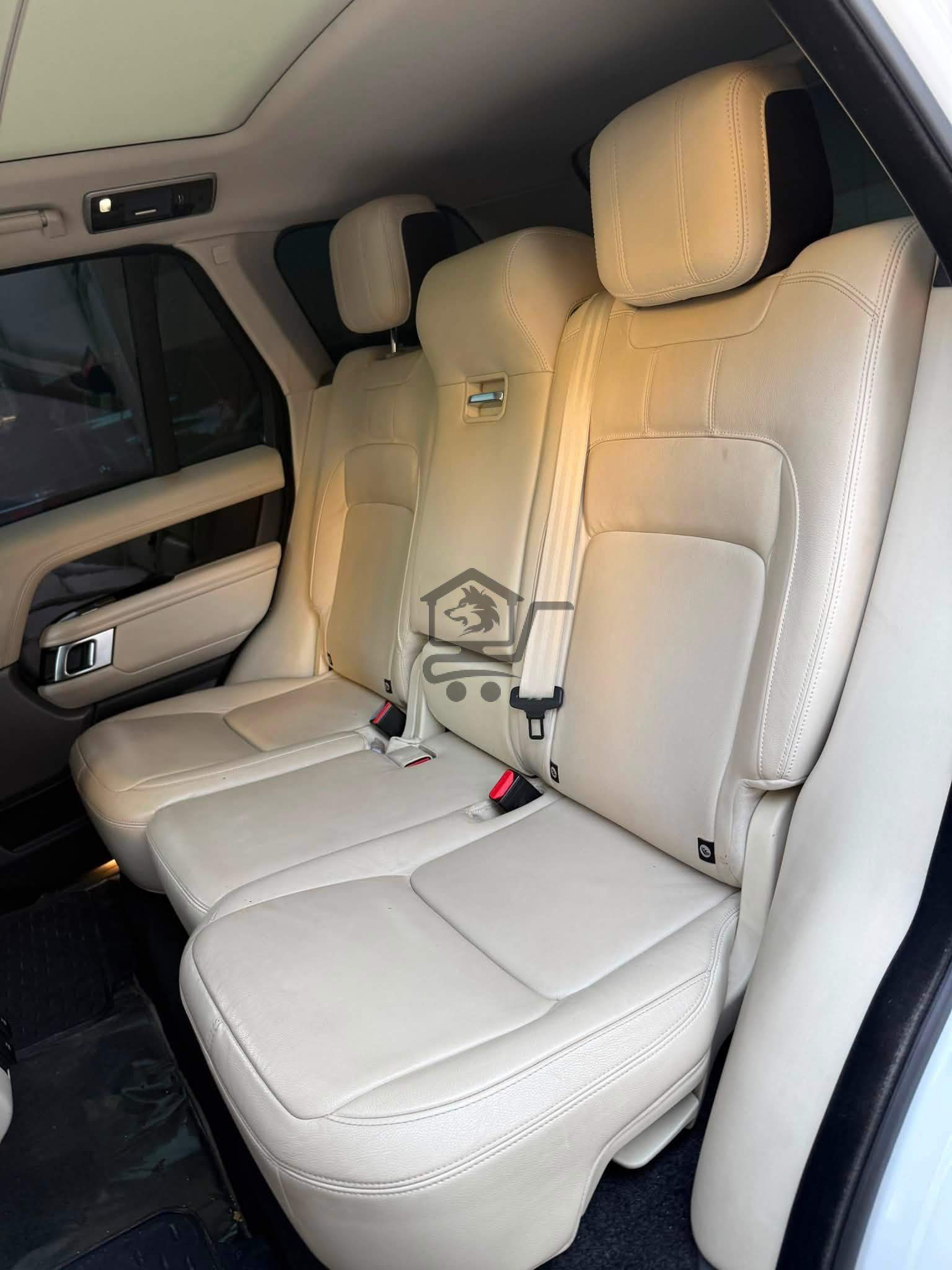 Land Rover Vogue 2021 - الصورة 10