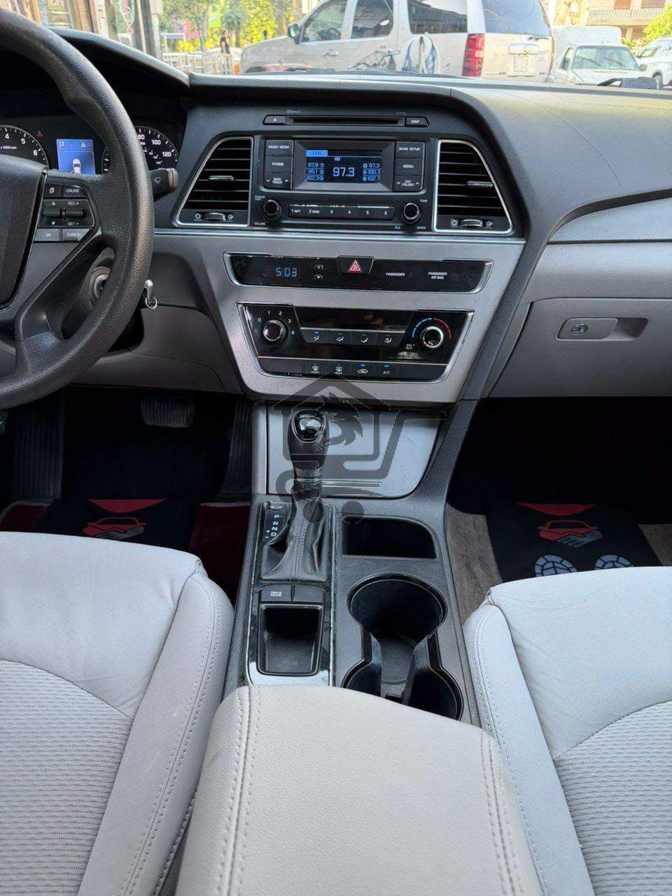 Hyundai Sonata 2015 - الصورة 9