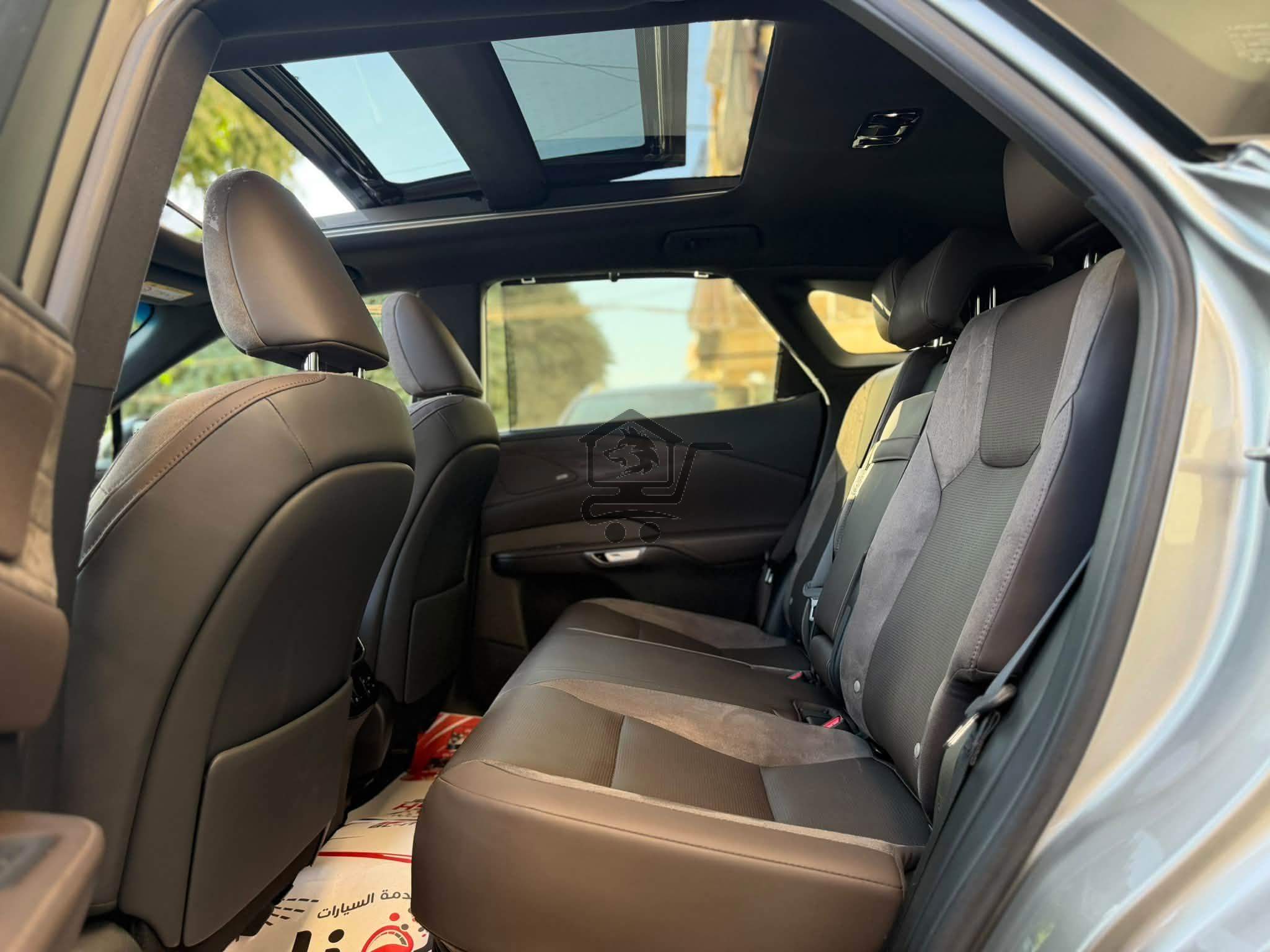 Lexus RX 350h 2023 - الصورة 9