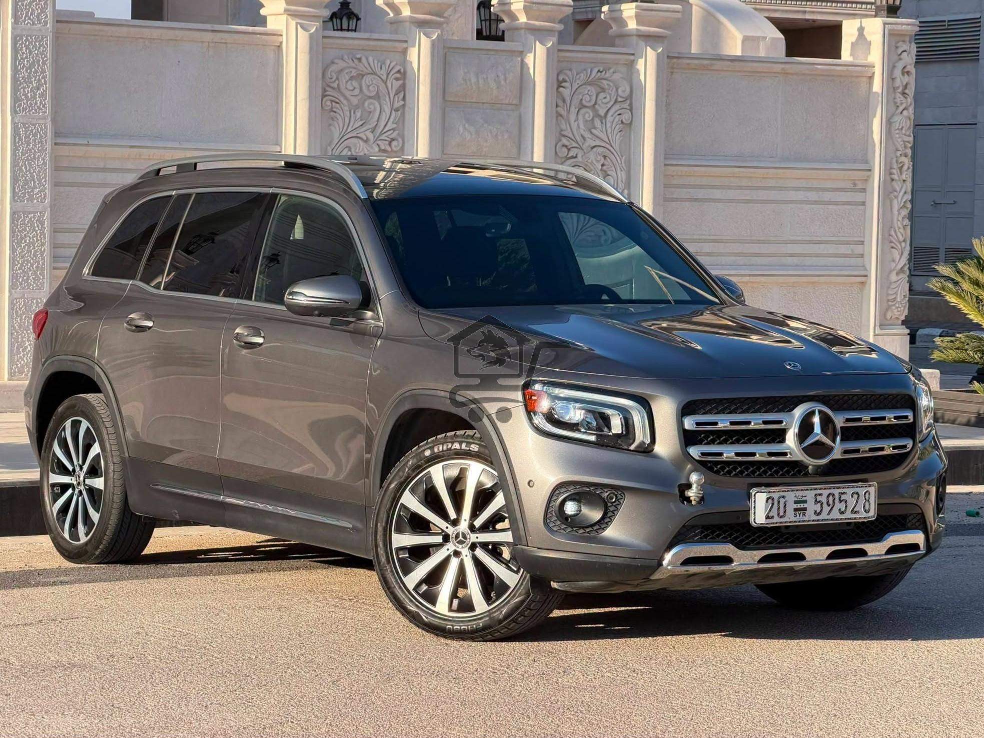 Mercedes-Benz GLB 250 - الصورة 3