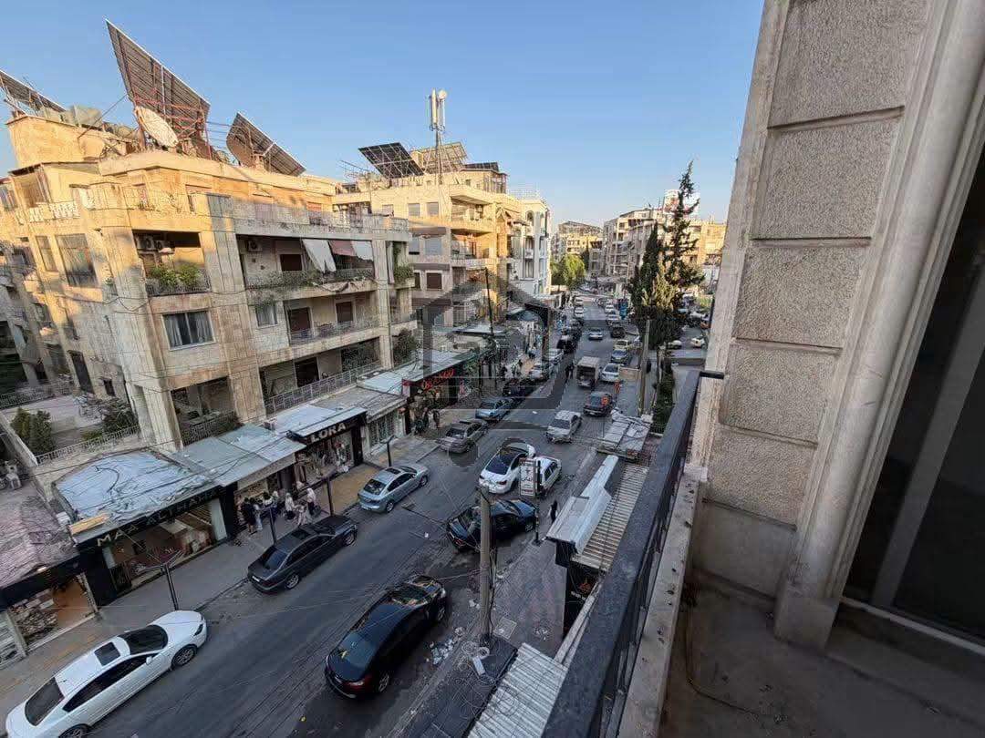 منزل فاخر - الصورة 2