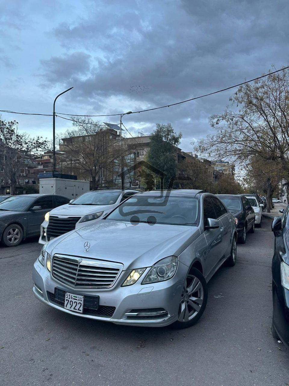 Mercedes benz E300 - الصورة 3