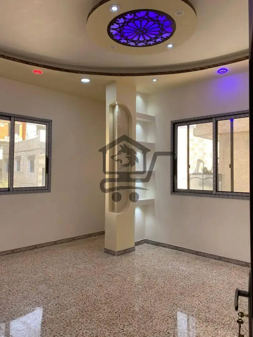 شقة ثلاث غرف بكسوة ممتازة - الصورة 3