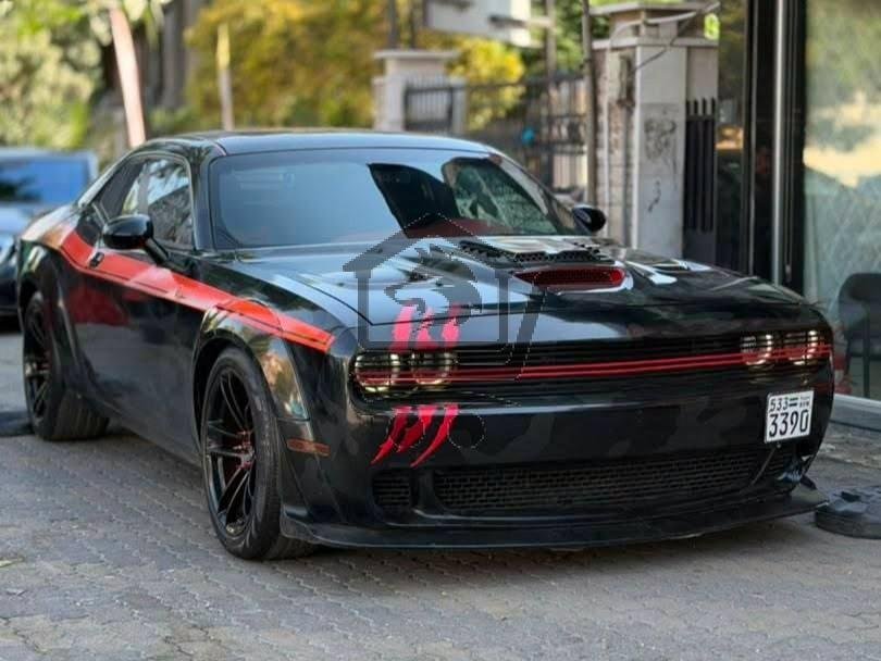 Dodge Challenger SRT - الصورة 1