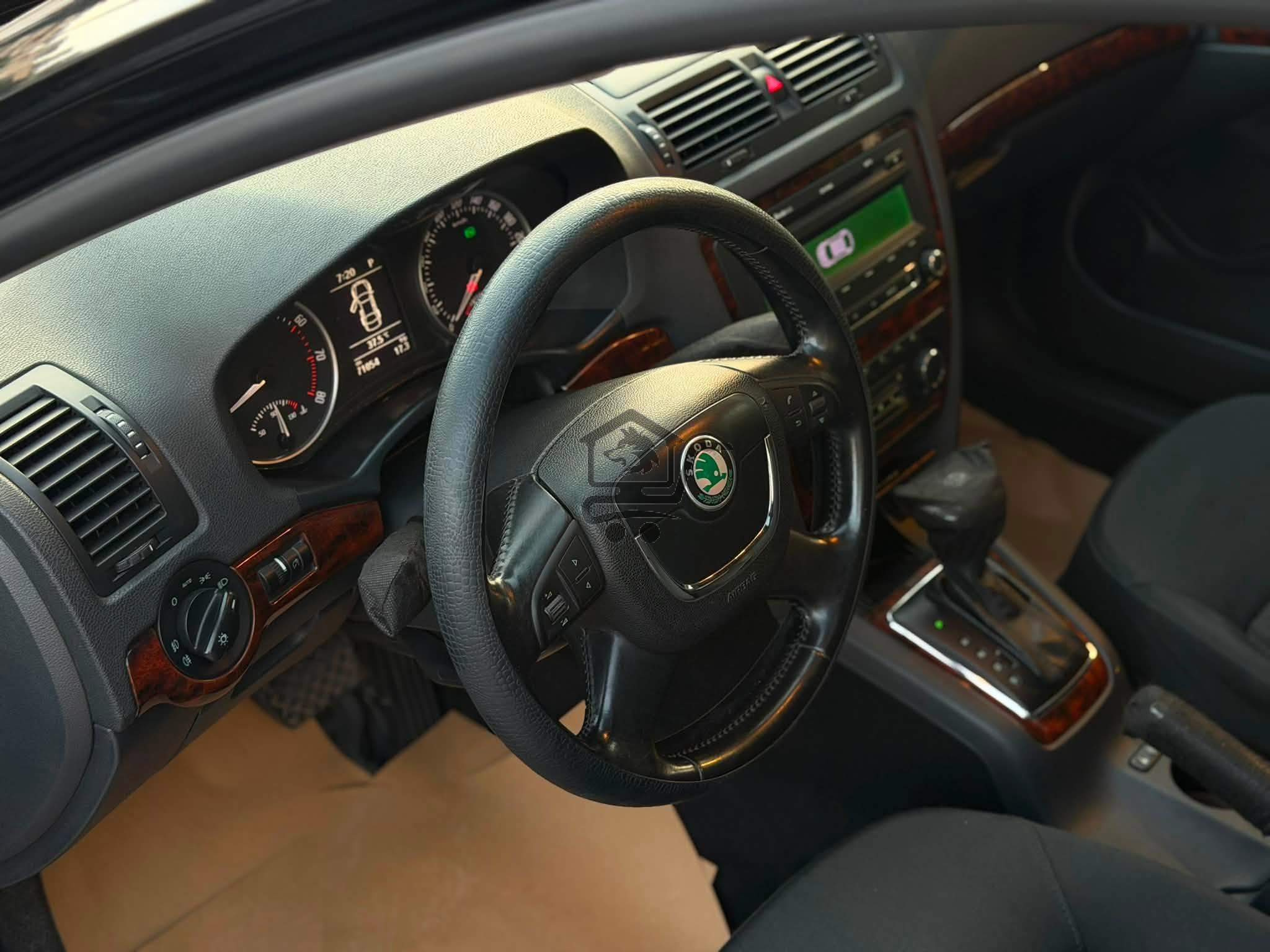 Skoda Octavia 2009 - الصورة 7