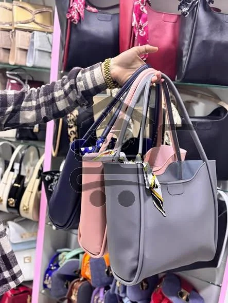 حقائب الملكة - الصورة 2