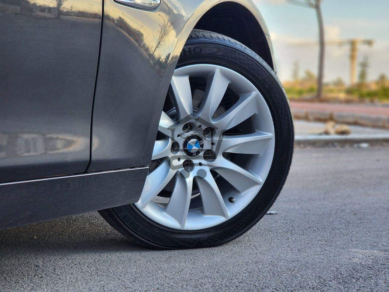 BMW 528 F10 - الصورة 5