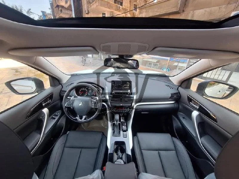 MITSUBISHI ECLIPSE CROSS 2025 - الصورة 4