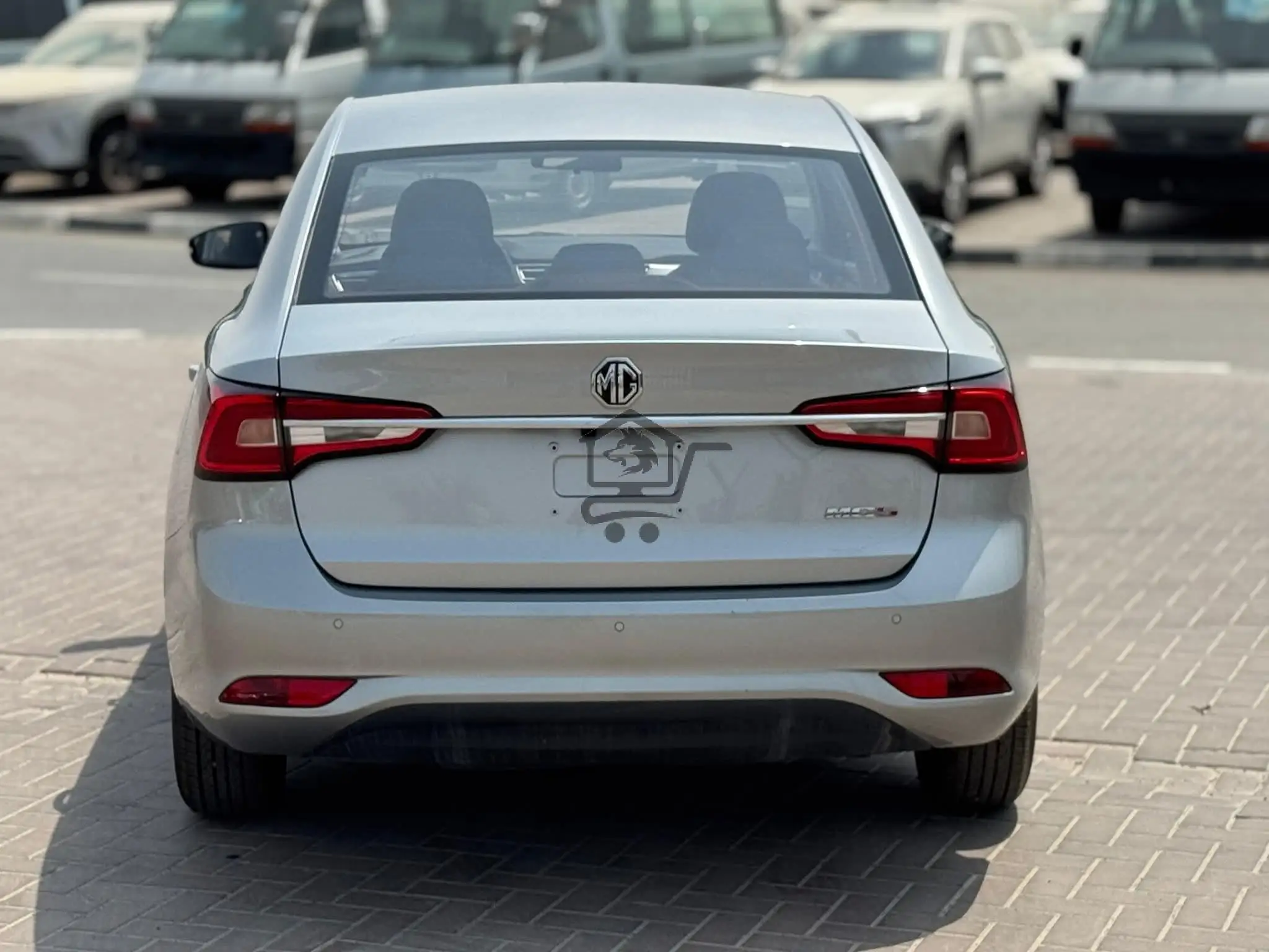 معرض سيارات - الصورة 3