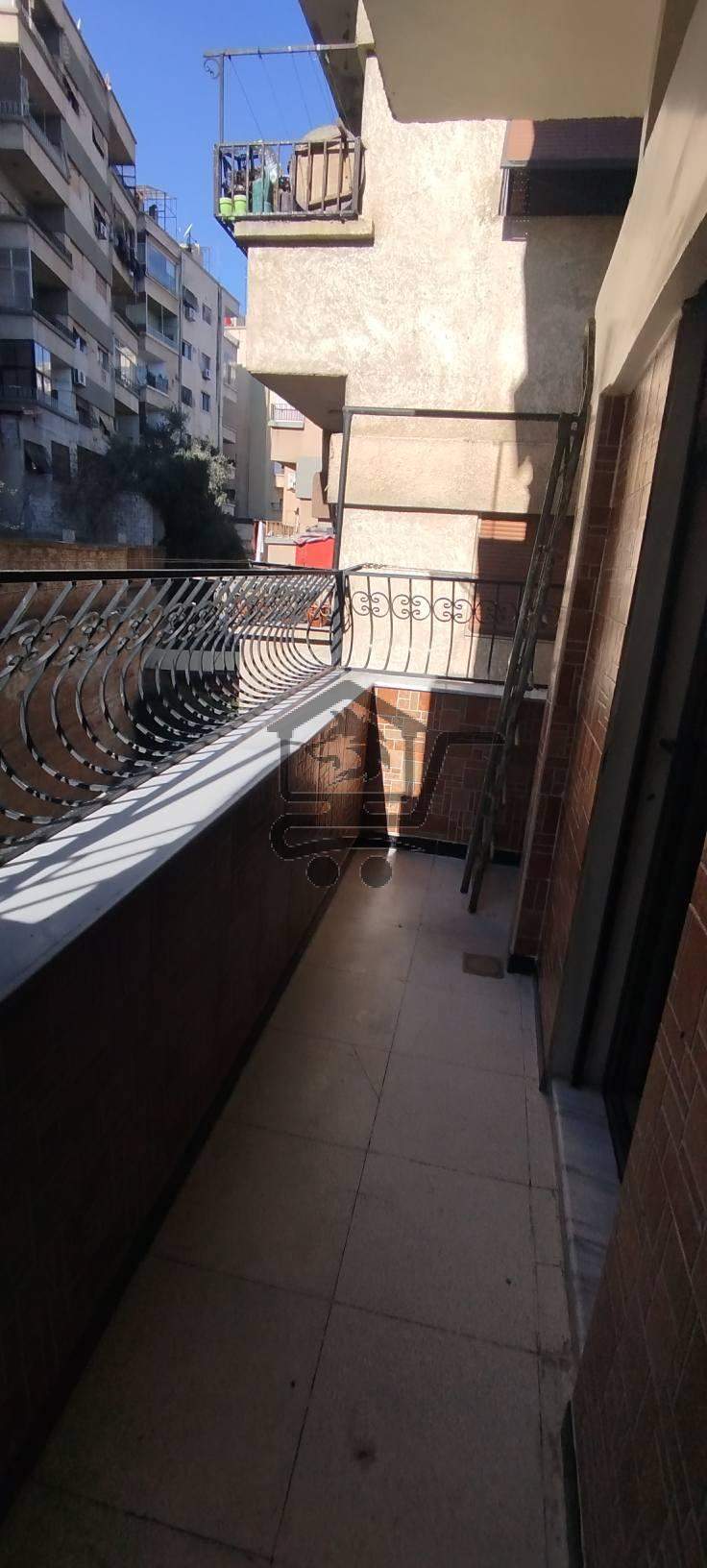 للبيع شقة - الصورة 1