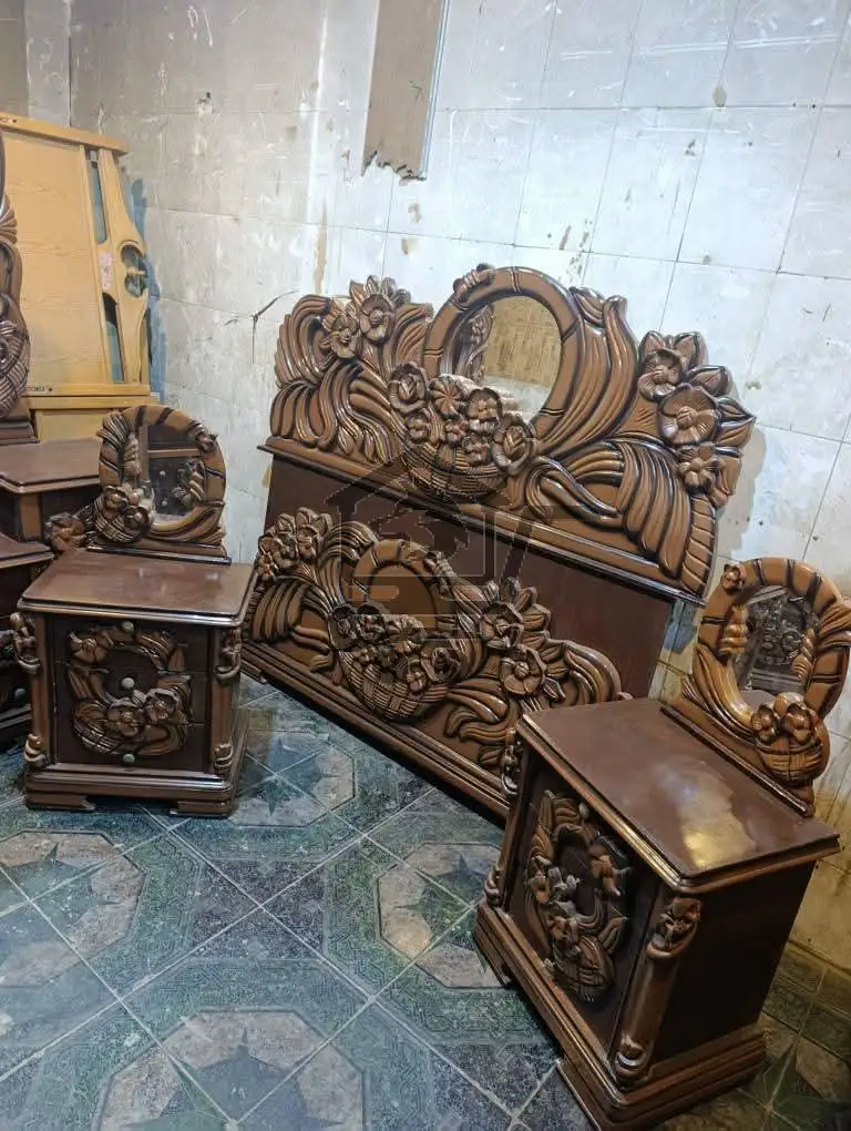 غرفة نوم ملكية - الصورة 2