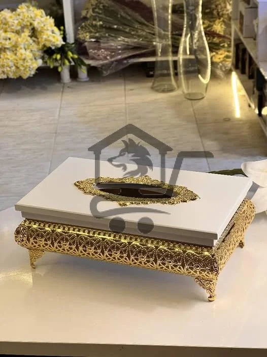 علبة محارم ملكية بقاعدة