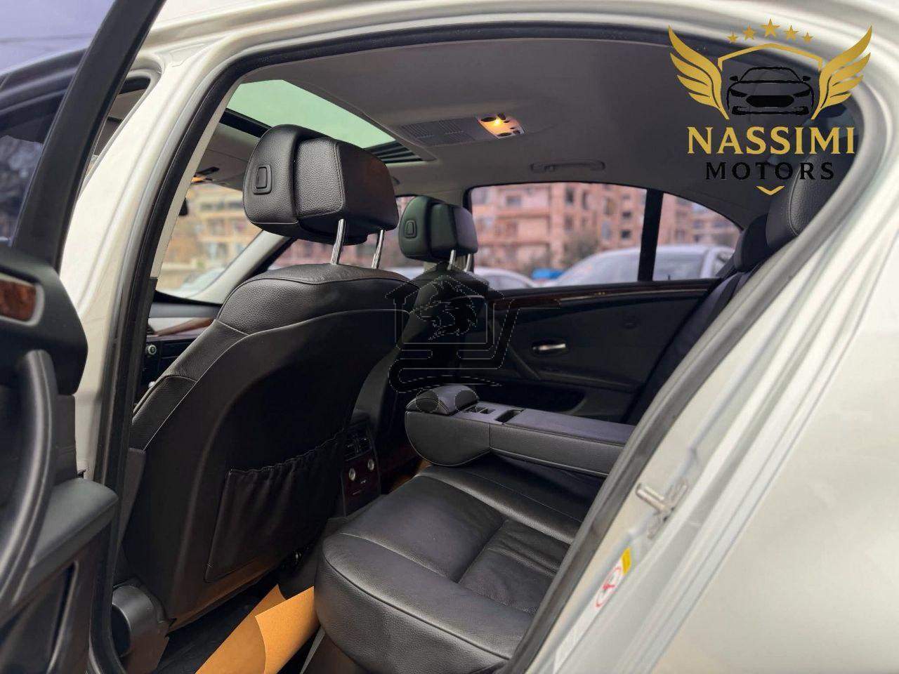 BMW 528i M Package - الصورة 9