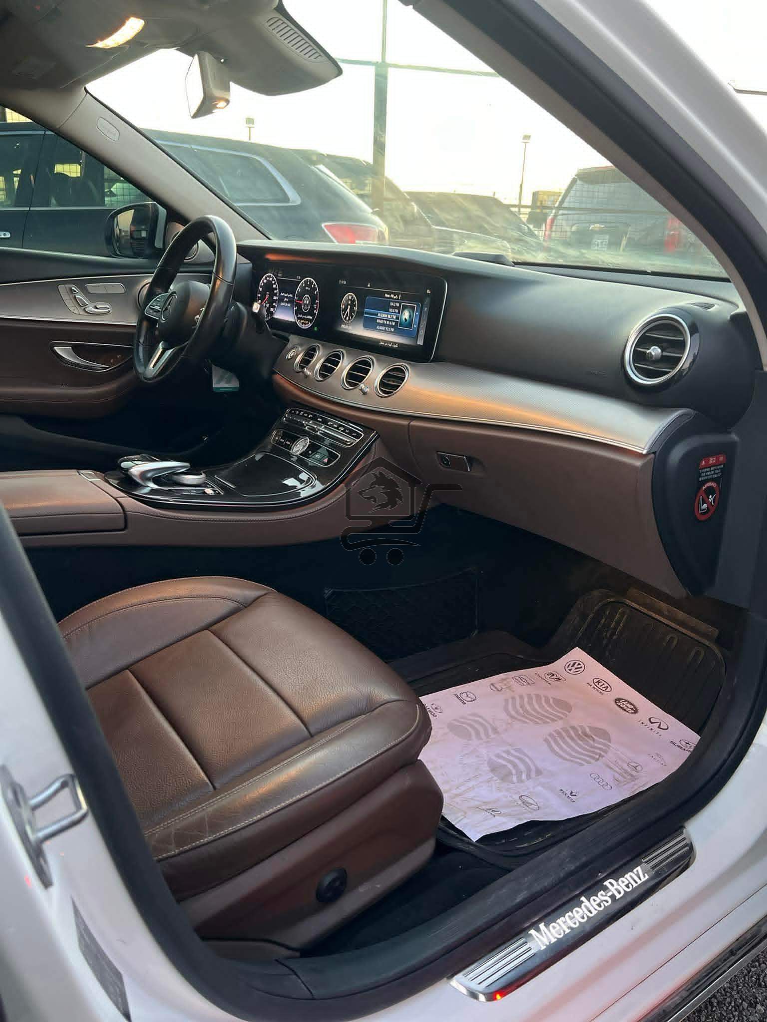 مرسيدس اي كلاس E350 - الصورة 1