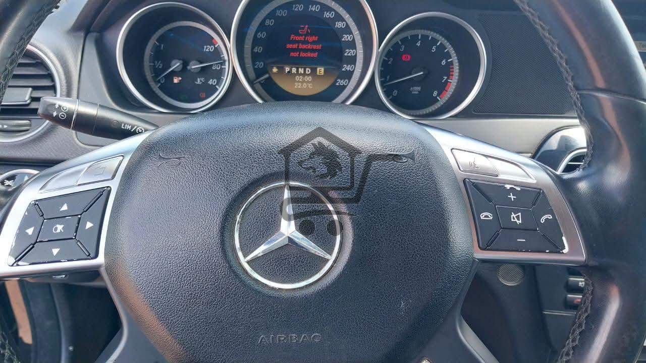 Mercedes Benz - الصورة 3