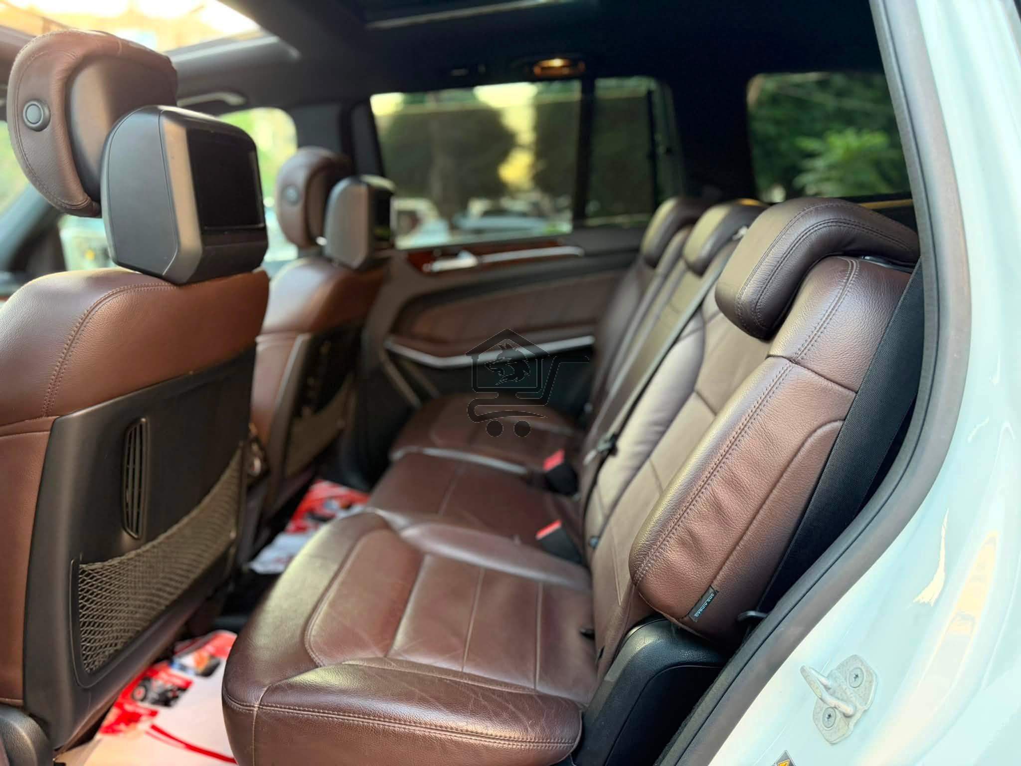 Mercedes-Benz GL500 2015 - الصورة 9