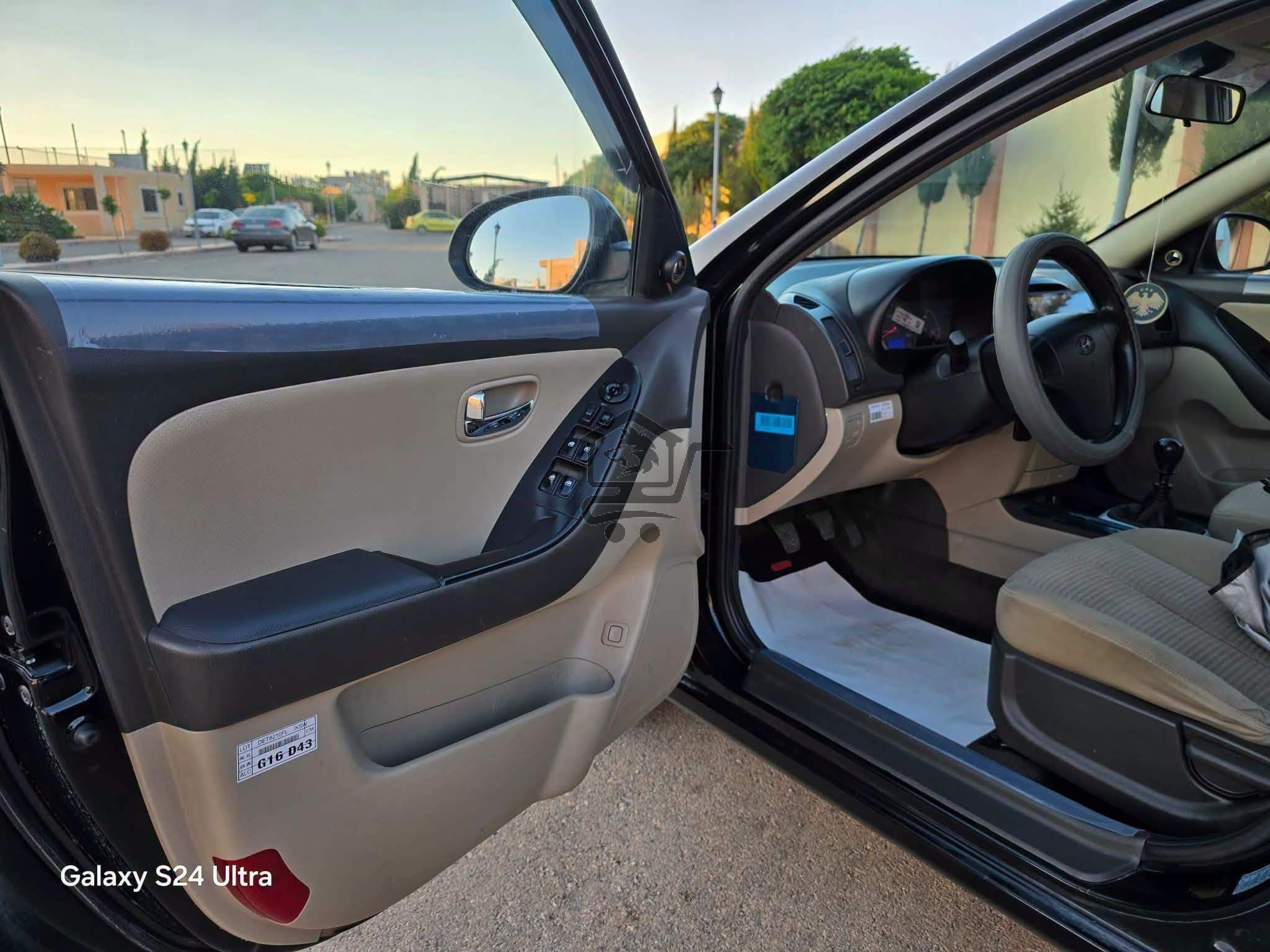 Hyundai Elantra 2011 - الصورة 6