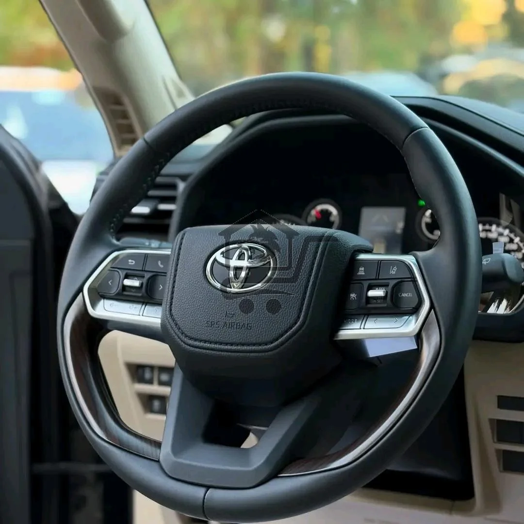 Toyota Land Cruiser GXR - الصورة 6