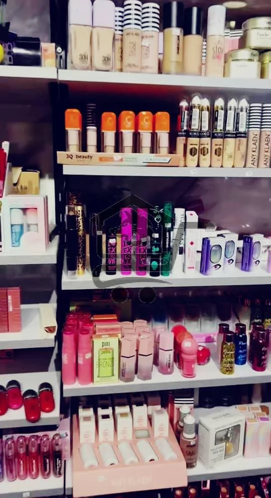 محل فزلكة للمكياج والاكسسوارات - الصورة 5