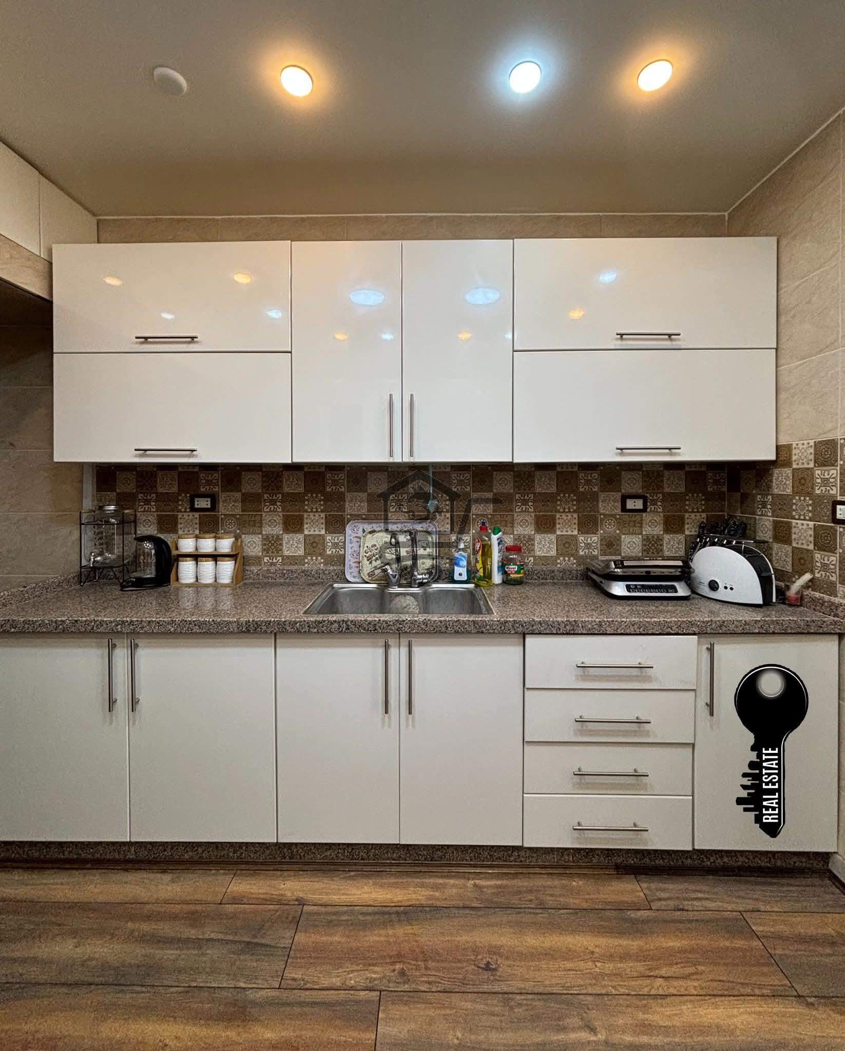 شقة ارضية مع حديقة - الصورة 5