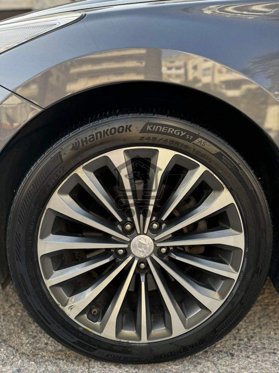 Hyundai Azera Grandeur 2013 - الصورة 5