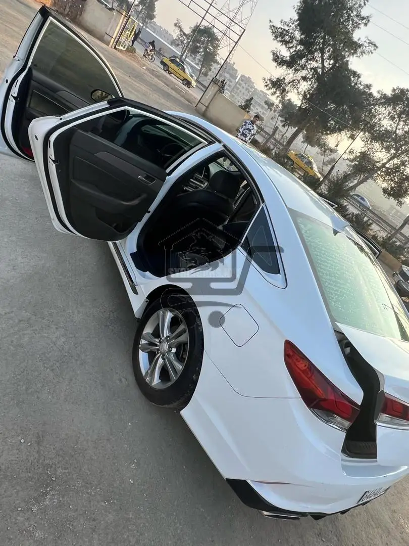 Hyundai Sonata_هيونداي سوناتا - الصورة 4