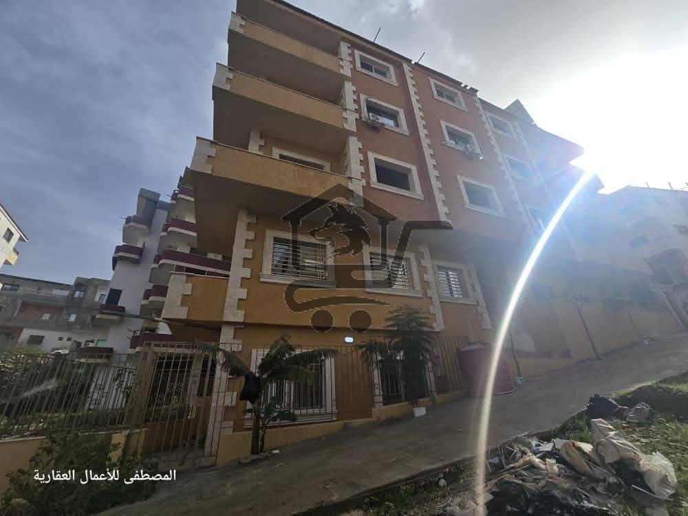 شقة بإكساء مميز جدا - الصورة 1