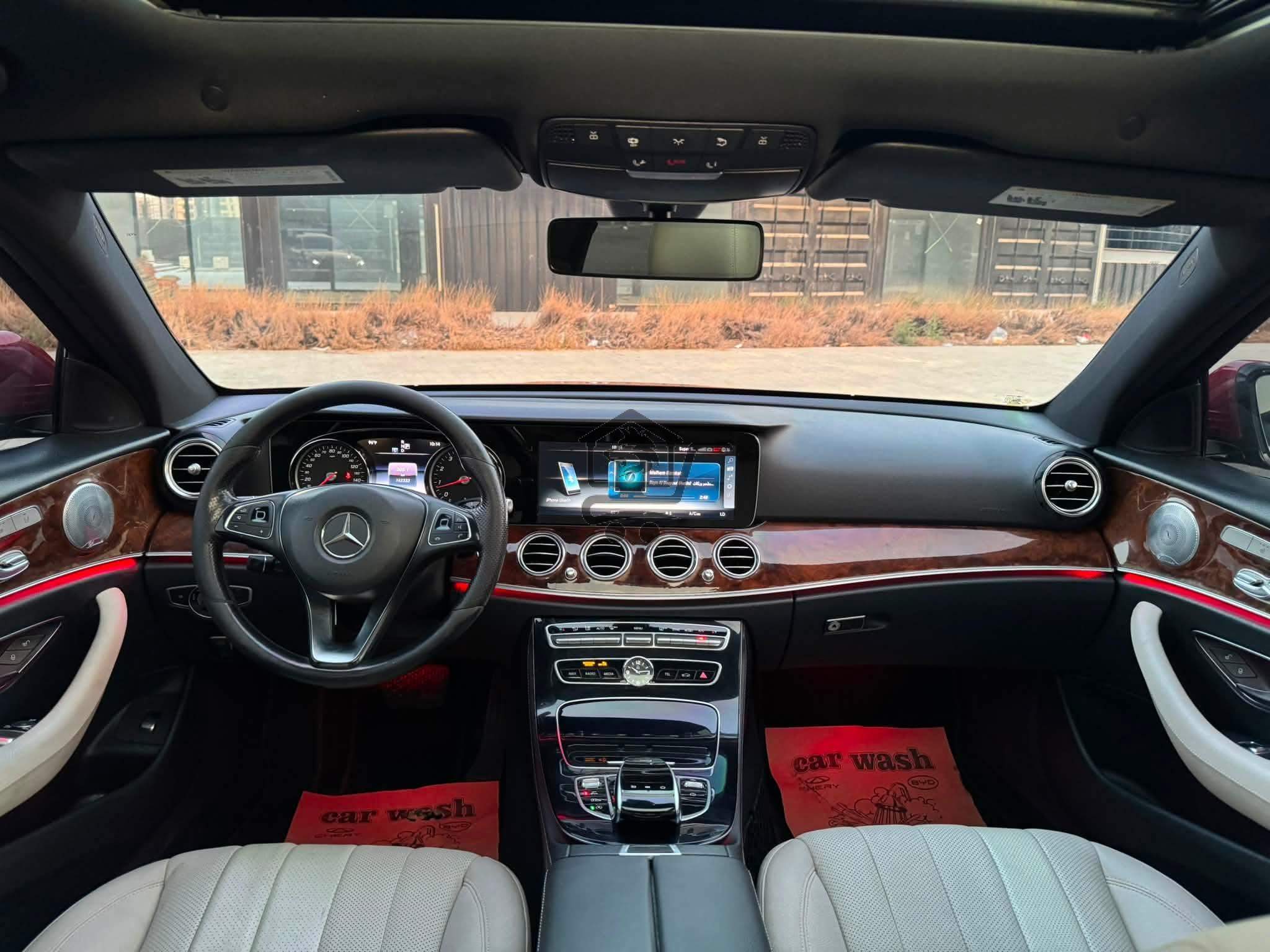 MERCEDES E300 - الصورة 5