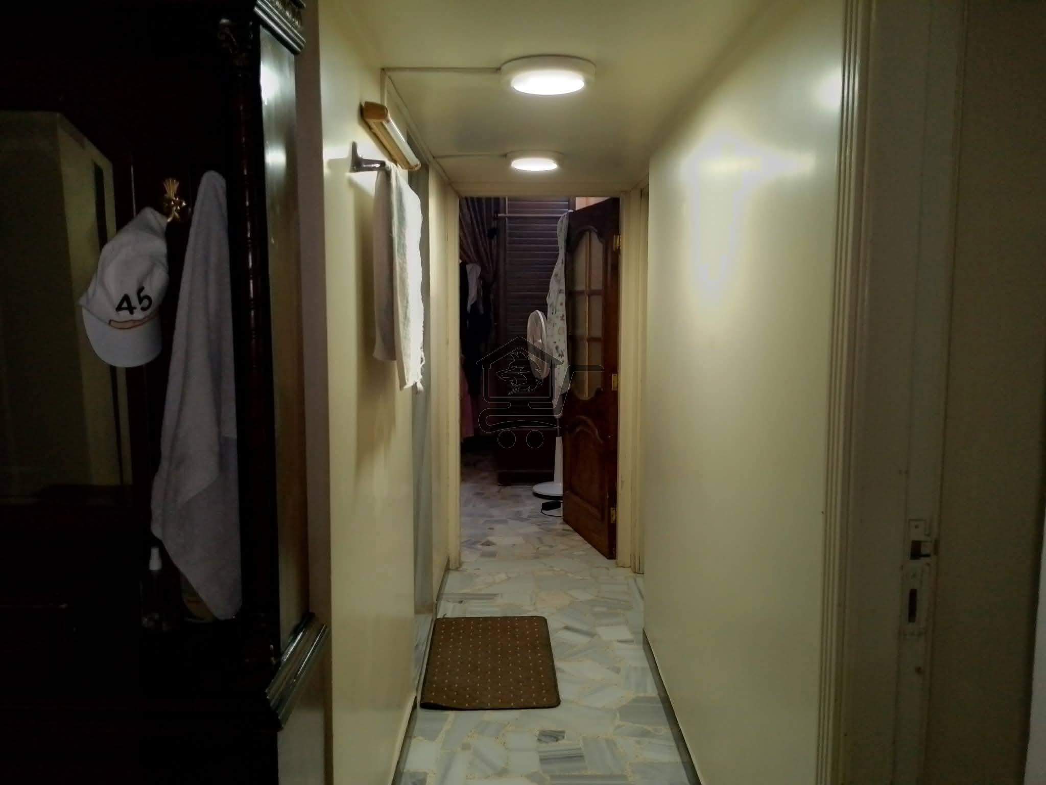 شقة مع تراس - الصورة 3