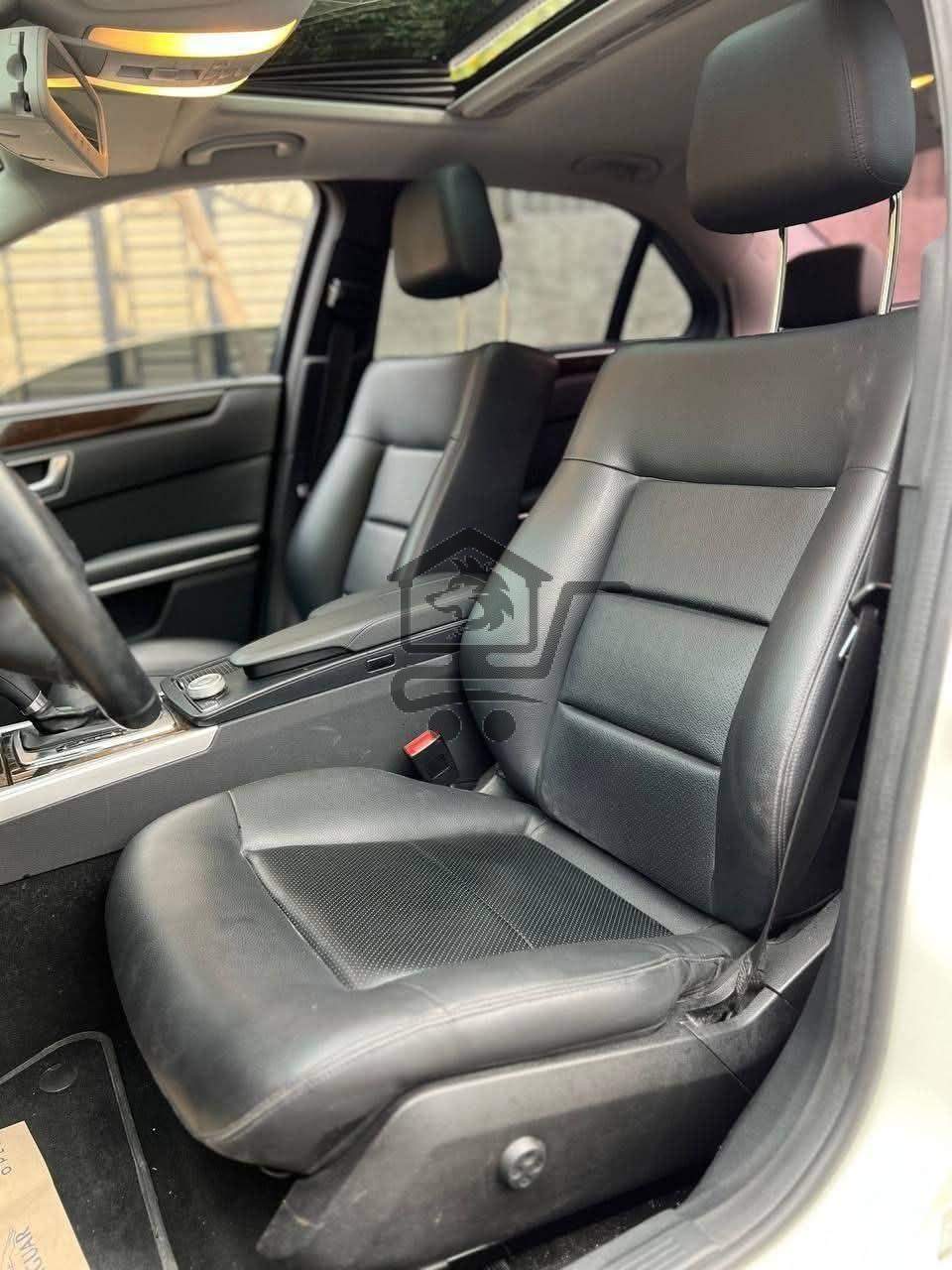 Mercedes-Benz E200 - الصورة 6