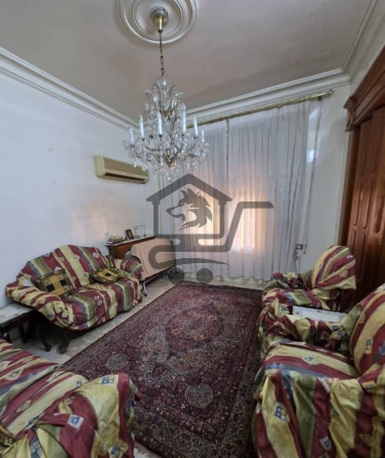 منزل في شارع النيل - الصورة 9