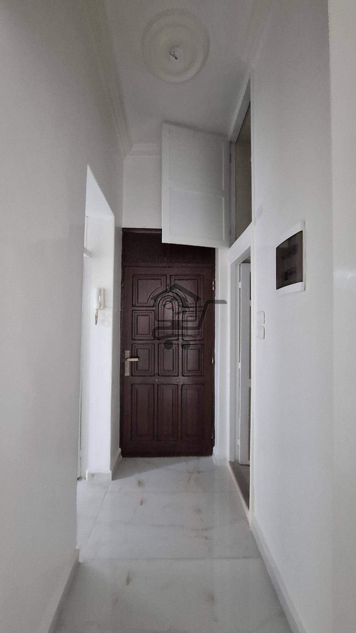 للبيع منزل في العزيزية - الصورة 1