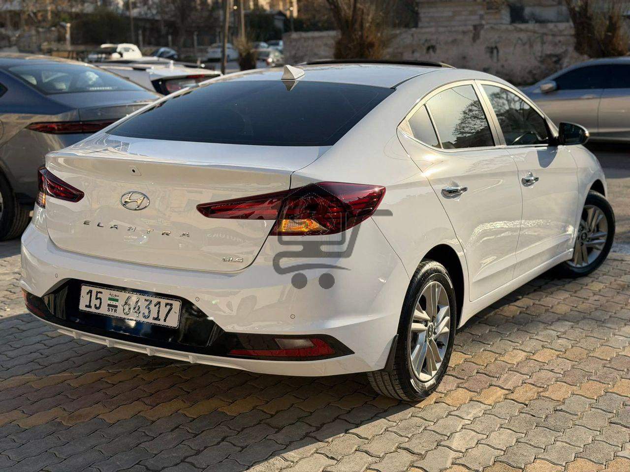Hyundai Elantra GLS 2020 - الصورة 2