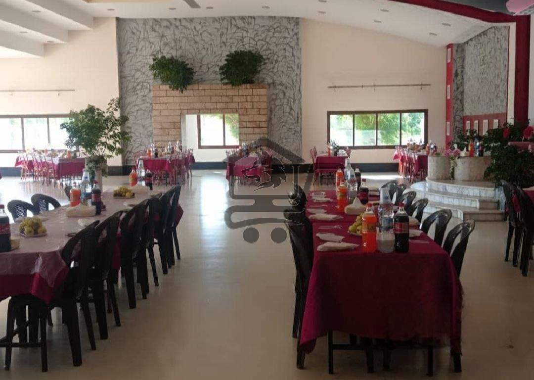 مطعم بمساحة واسعة - الصورة 1