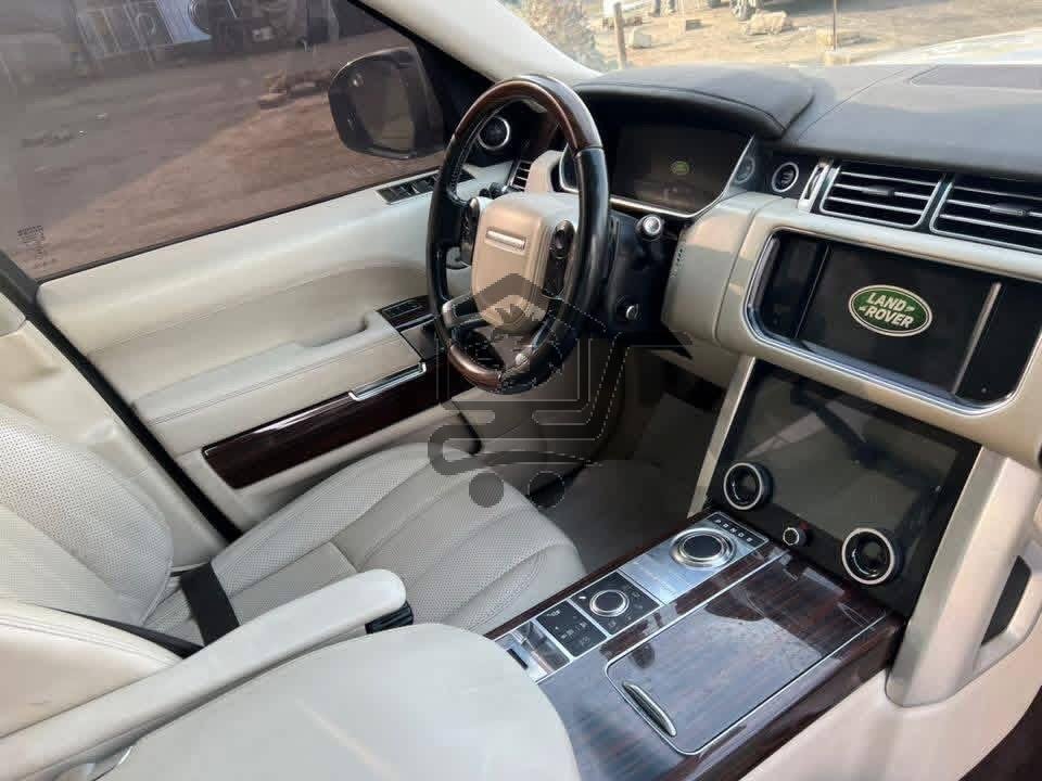 رانج روفر فووك – بلاك إديشن | ر - الصورة 2