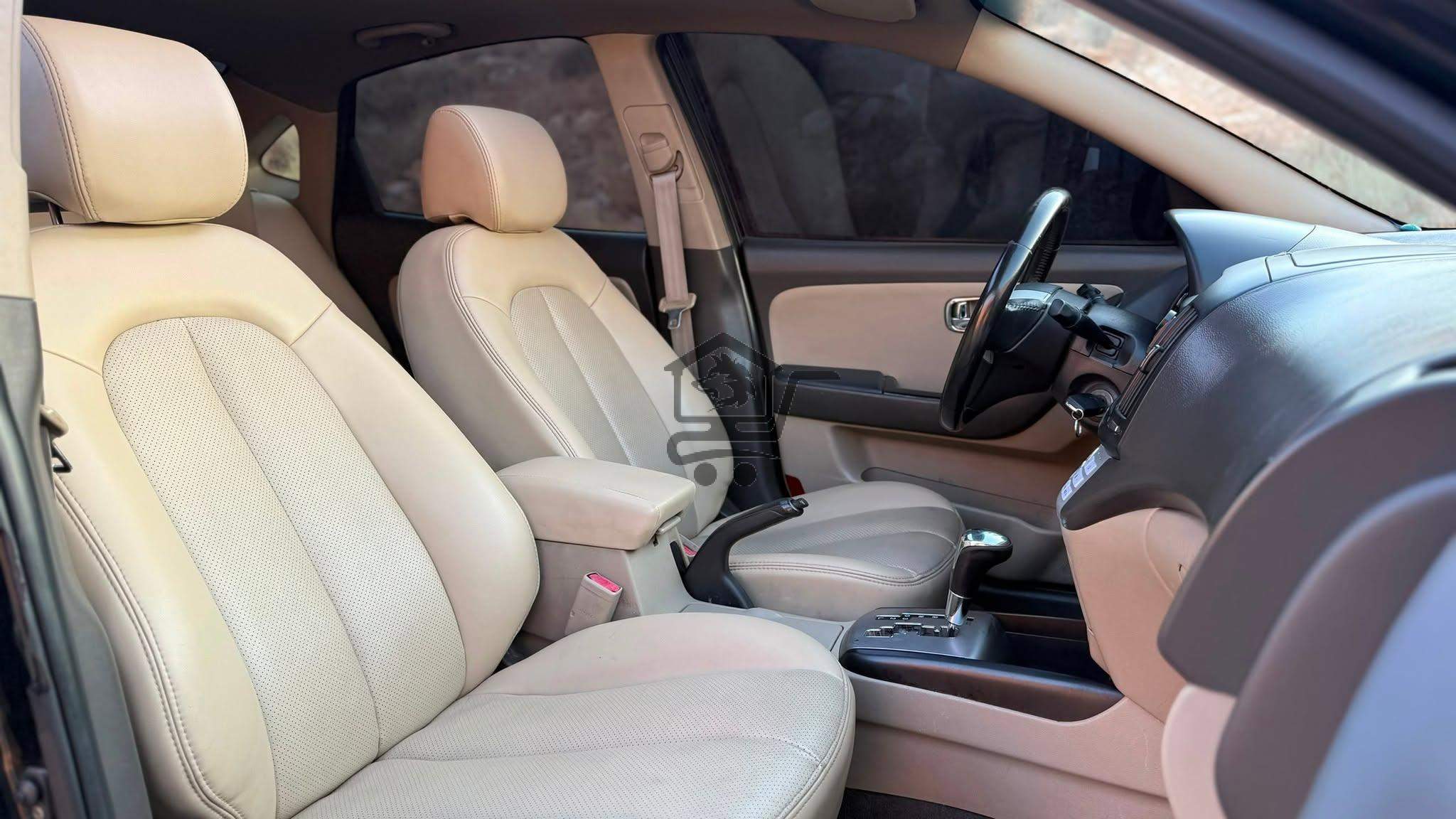 Hyundai Elantra 2011 - الصورة 8