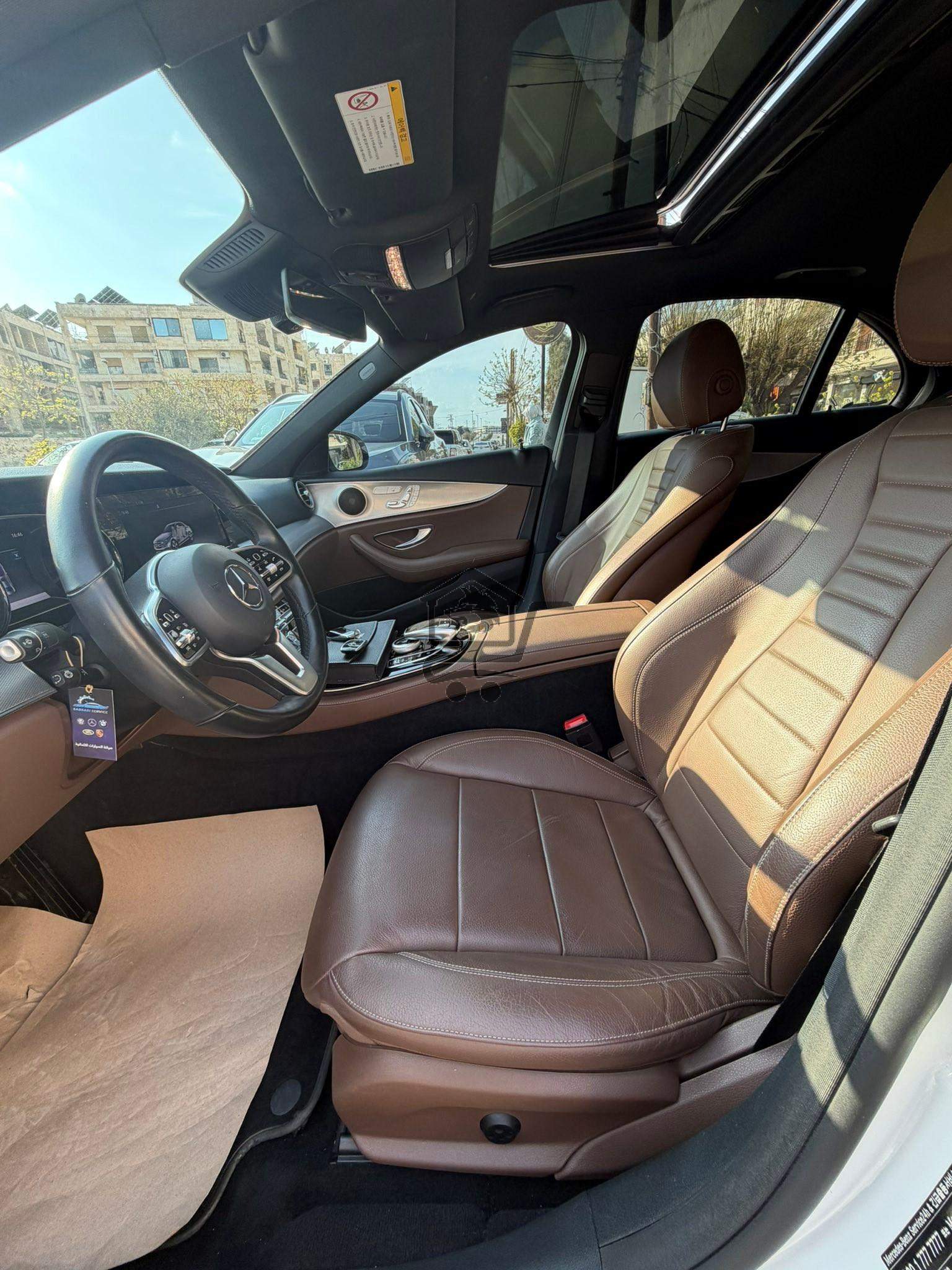 Mercedes-Benz E300 2019 - الصورة 5