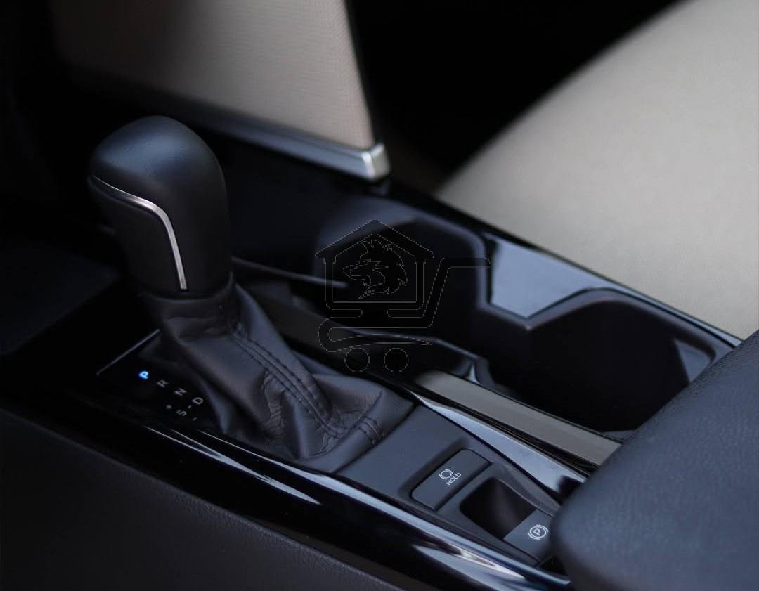 Toyota Camry LE - الصورة 8