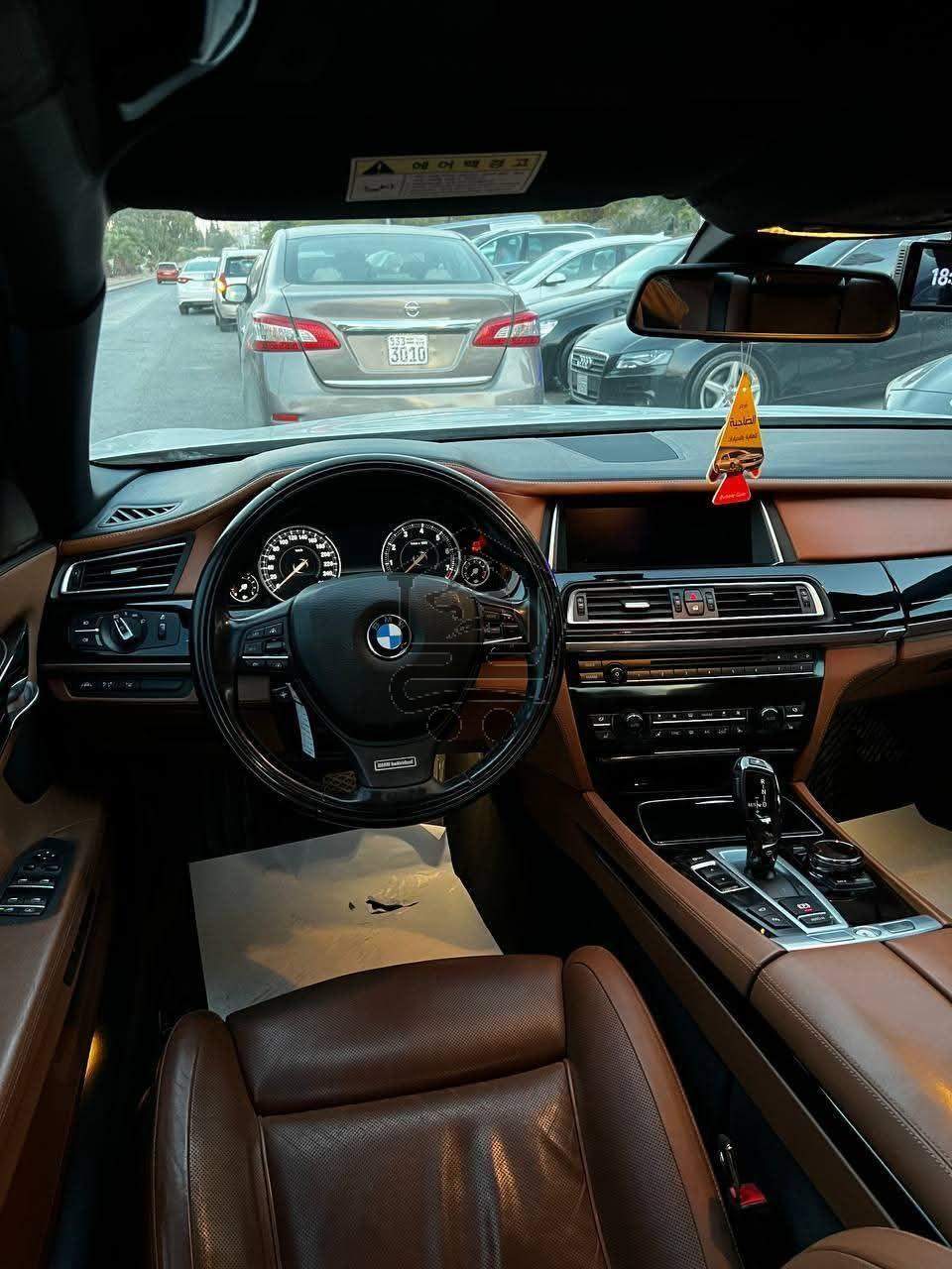 BMW 740Li individual - الصورة 8