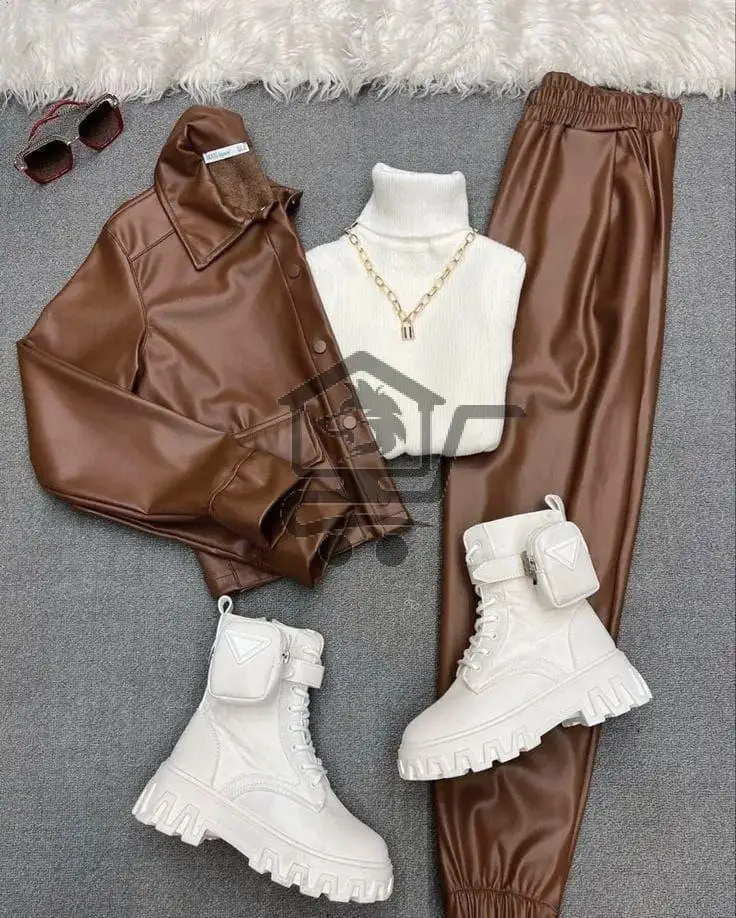 طقم نسواني شيك - الصورة 3