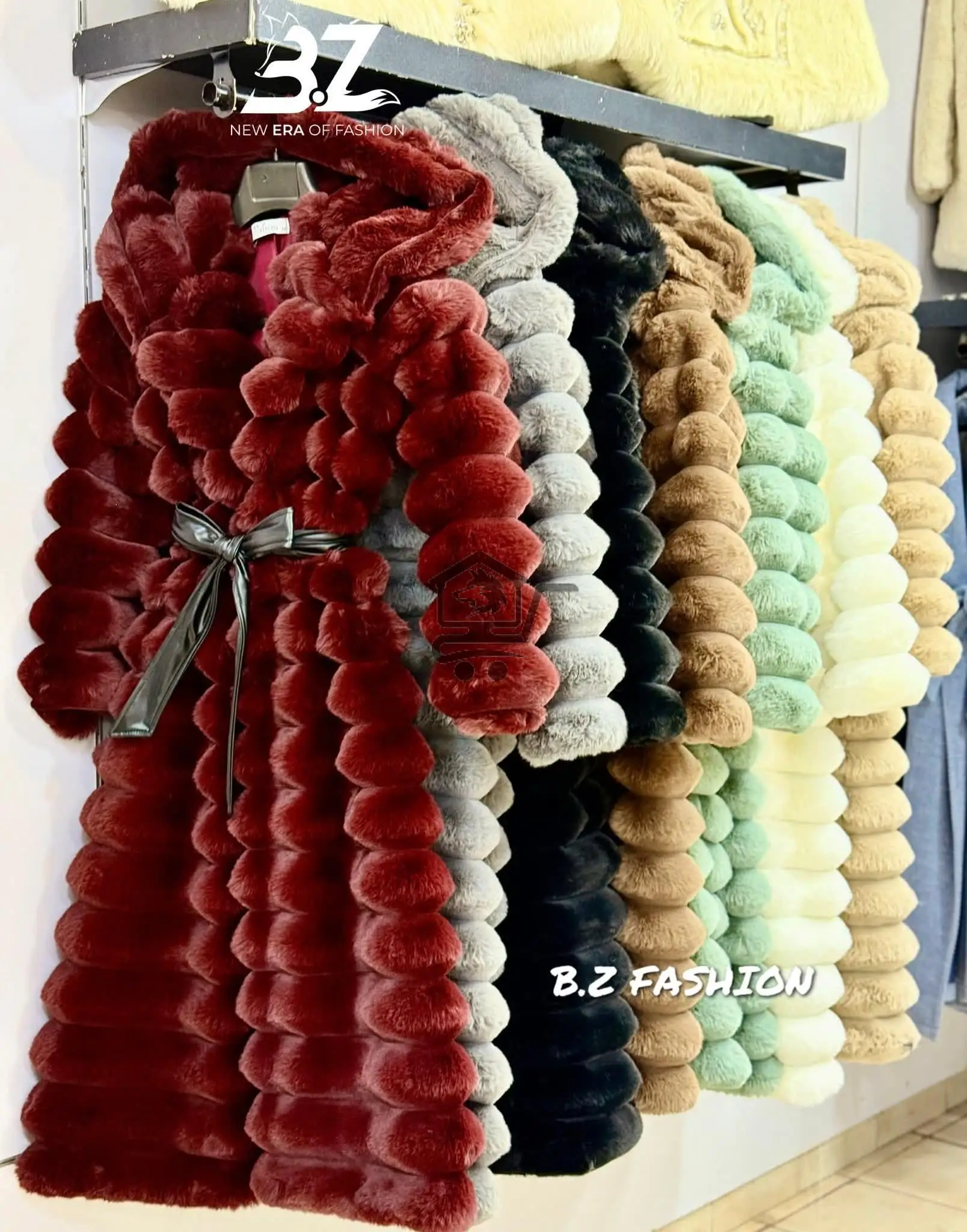 مانطو فرو أوروبي - الصورة 1