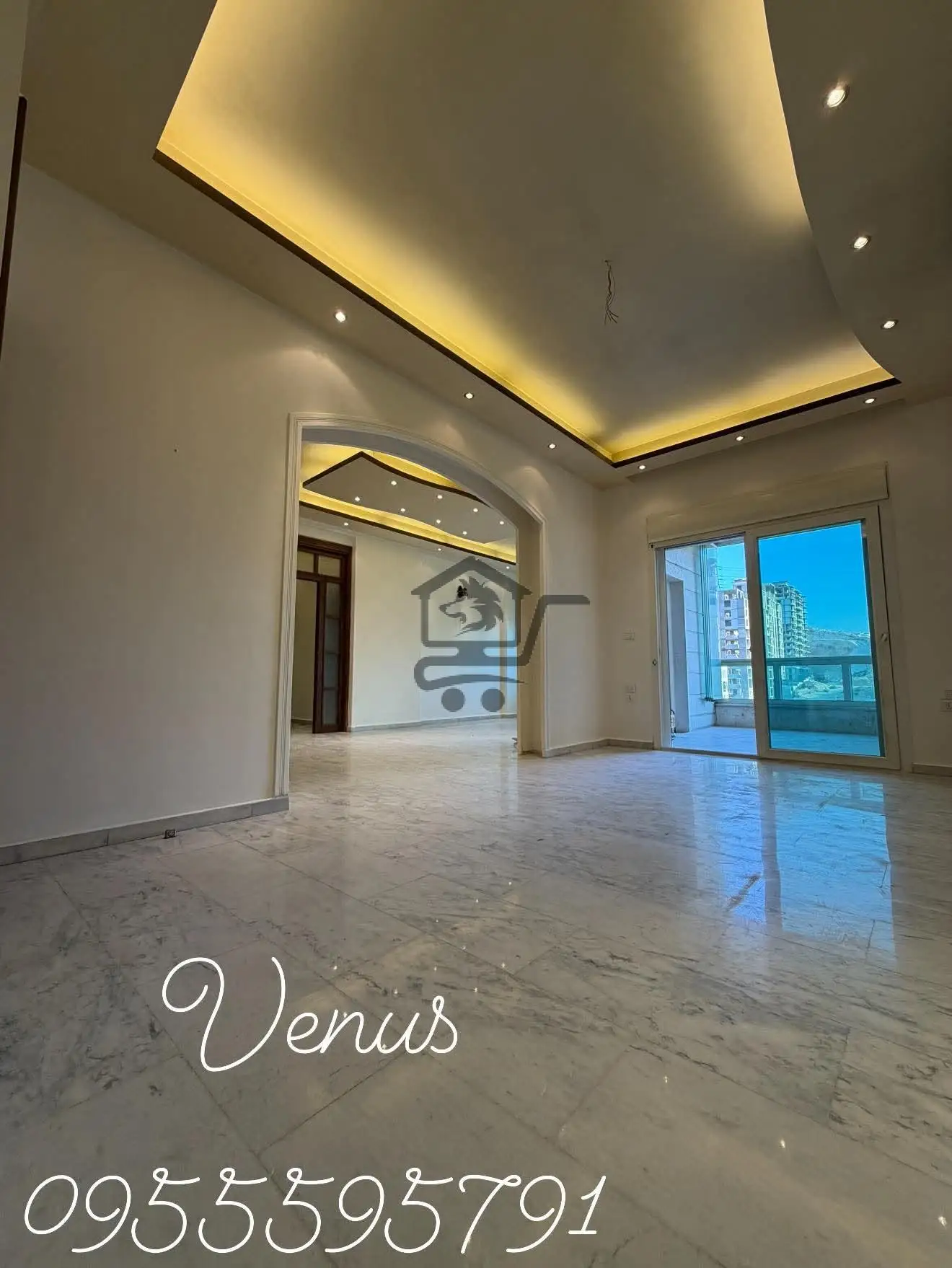 منزل بإطلالة جميلة جداً - الصورة 2