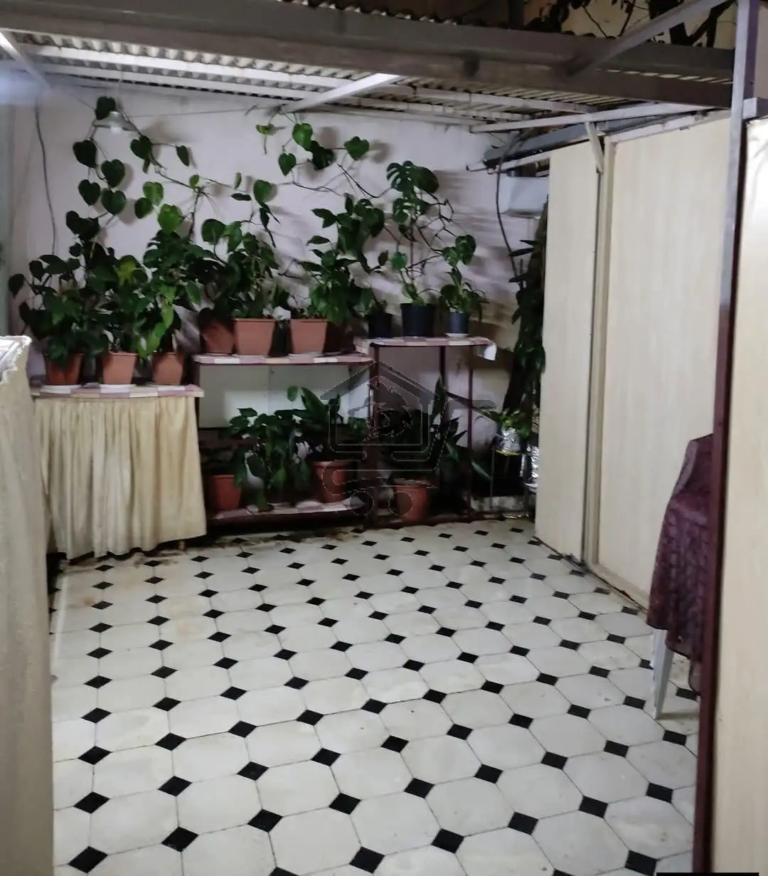 منزل عربي خمس غرف بدون فرش - الصورة 1