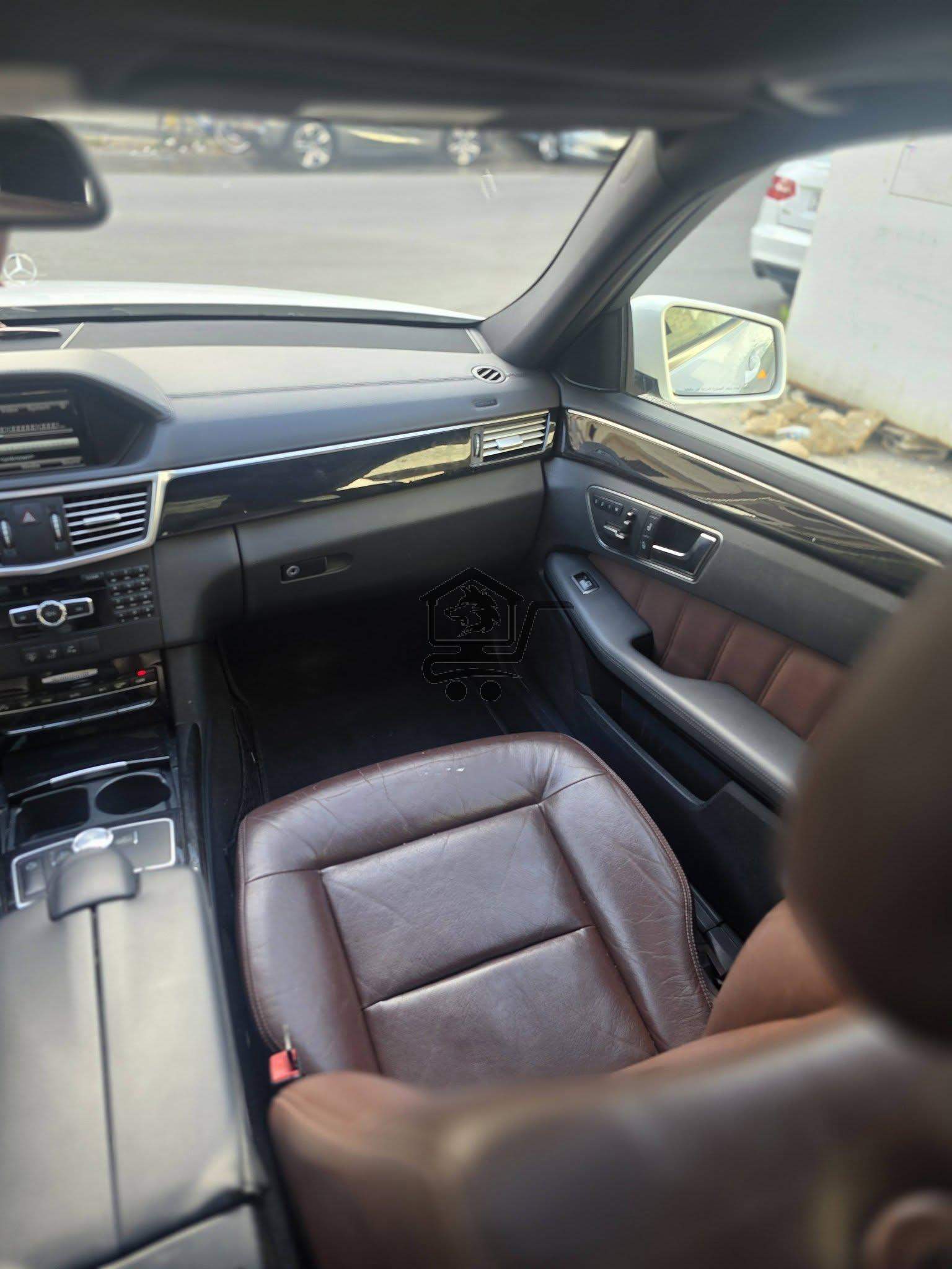 Mercedes-Benz E300 AMG - الصورة 7
