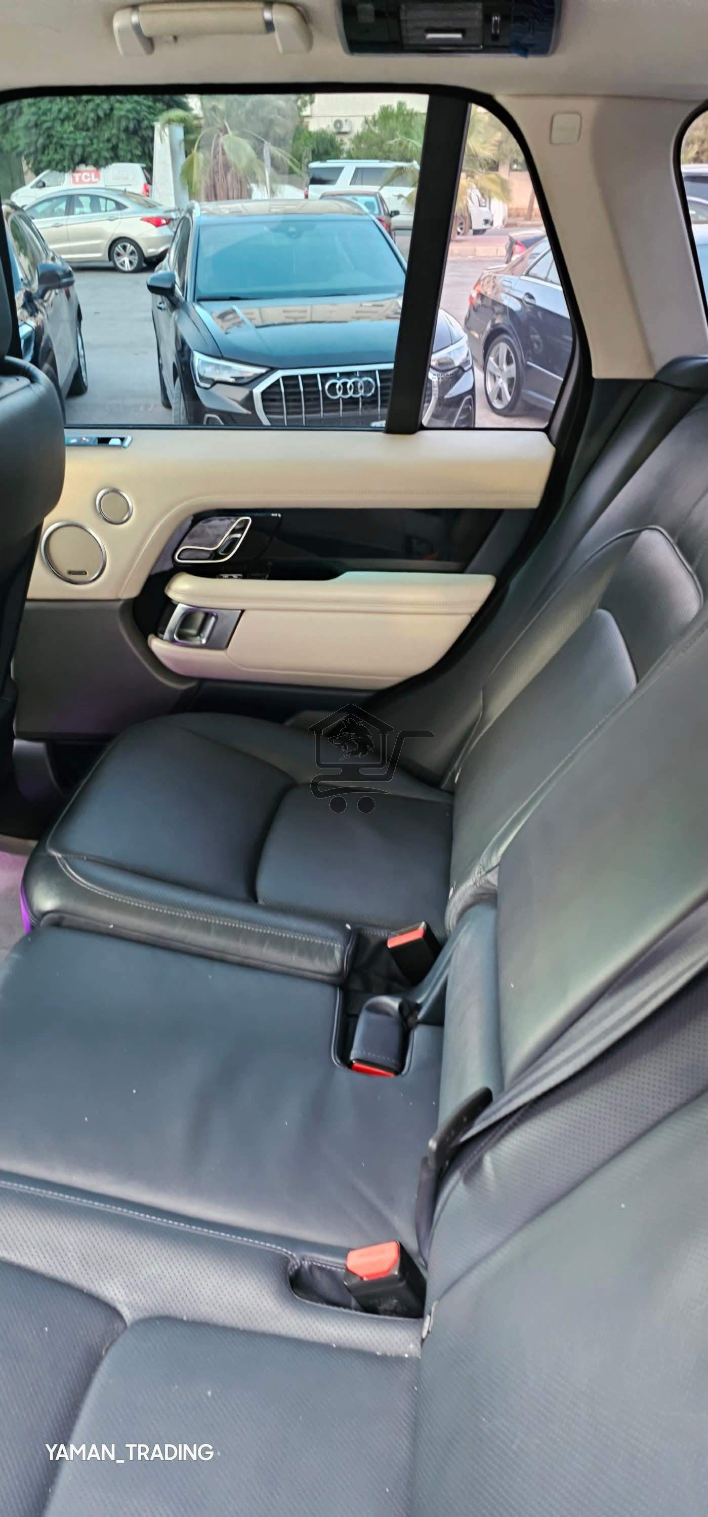 Range Rover Vogue - الصورة 4