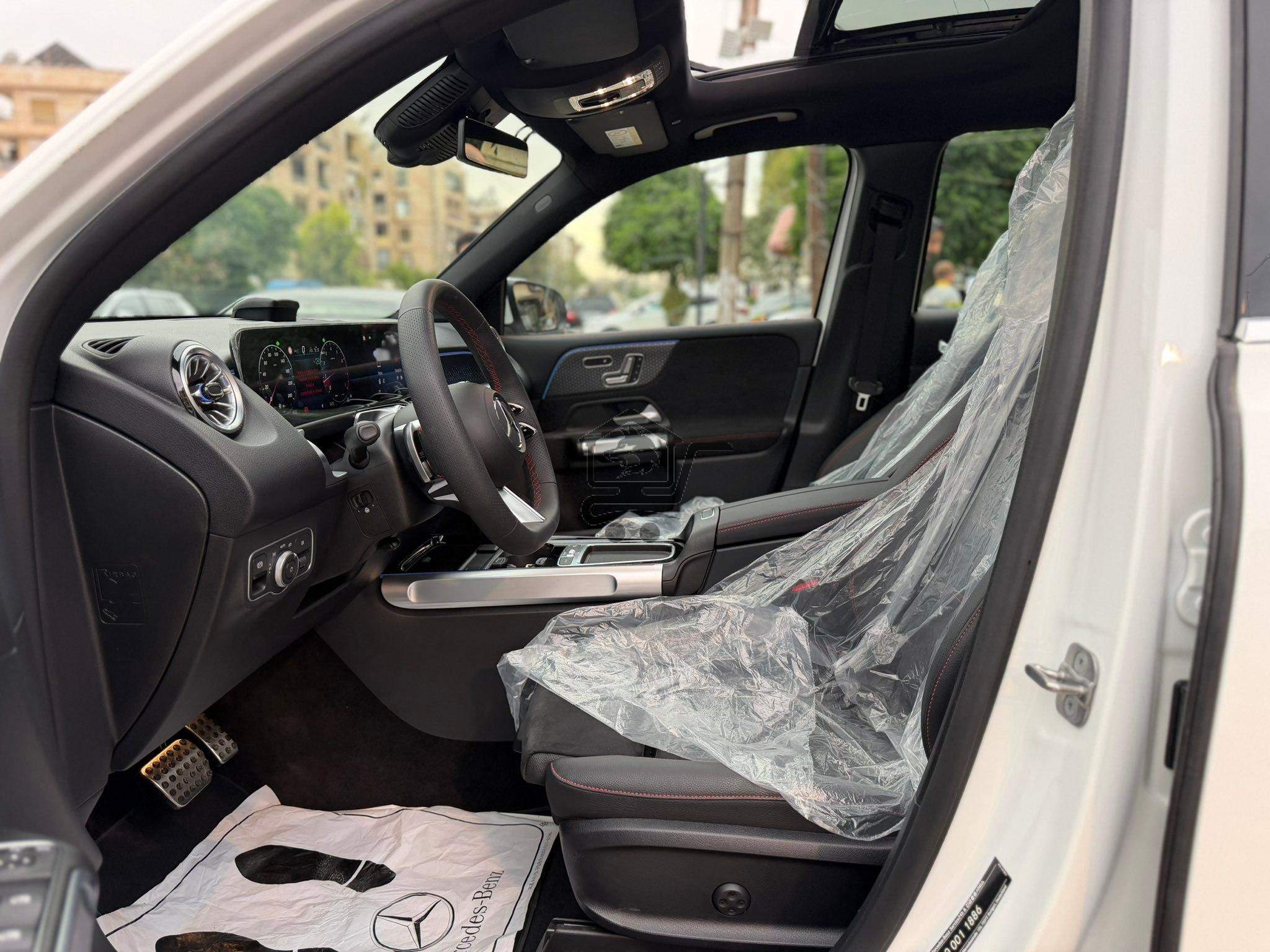 Mercedes-Benz GLB 250 - الصورة 6