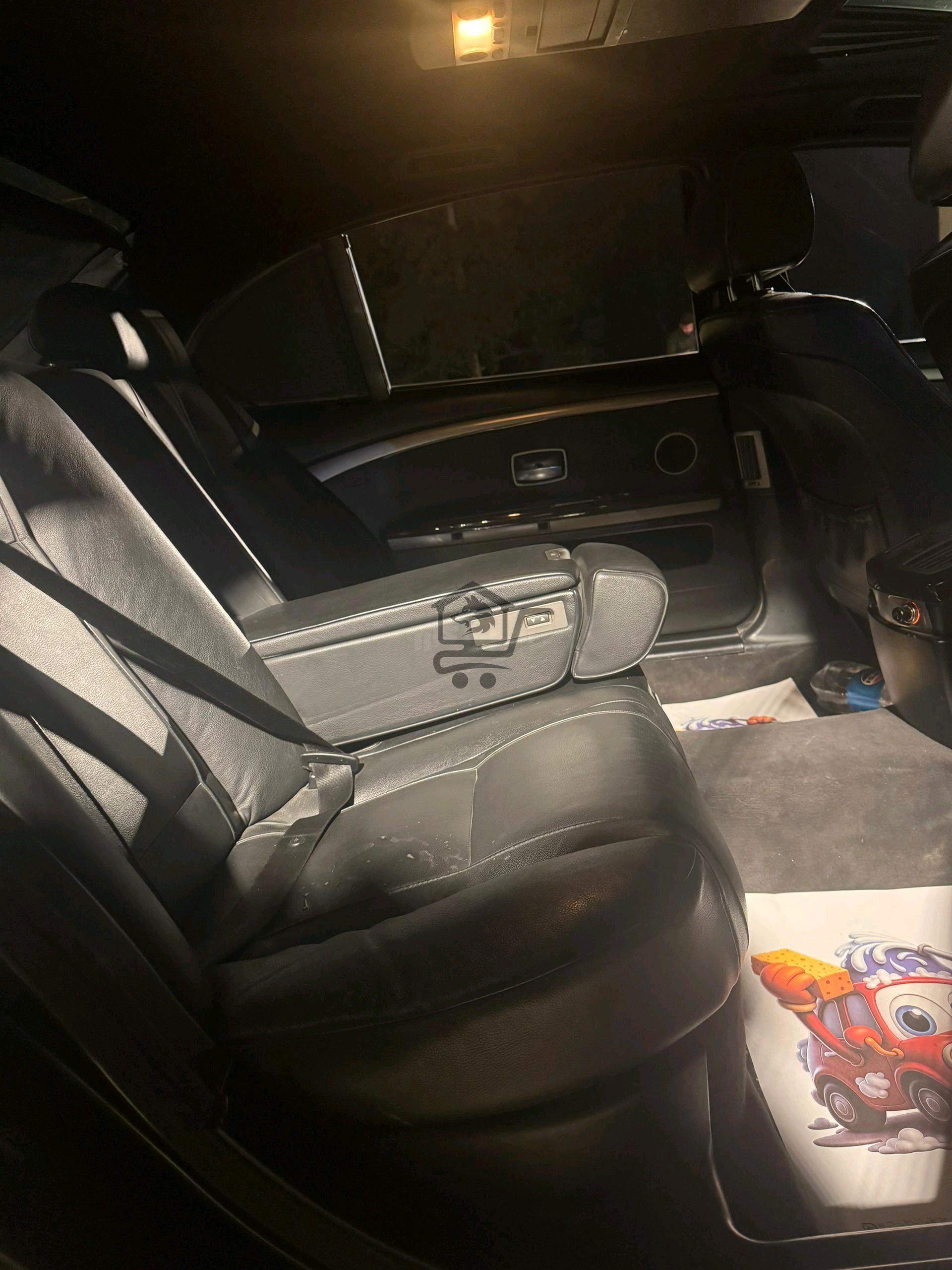 بي ام دابيليو - BMW 730 - الصورة 4